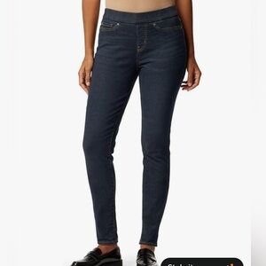 New Levi Strauss Signature Women's Totally Shaping Pull On Skinny Jeans 22 NWT